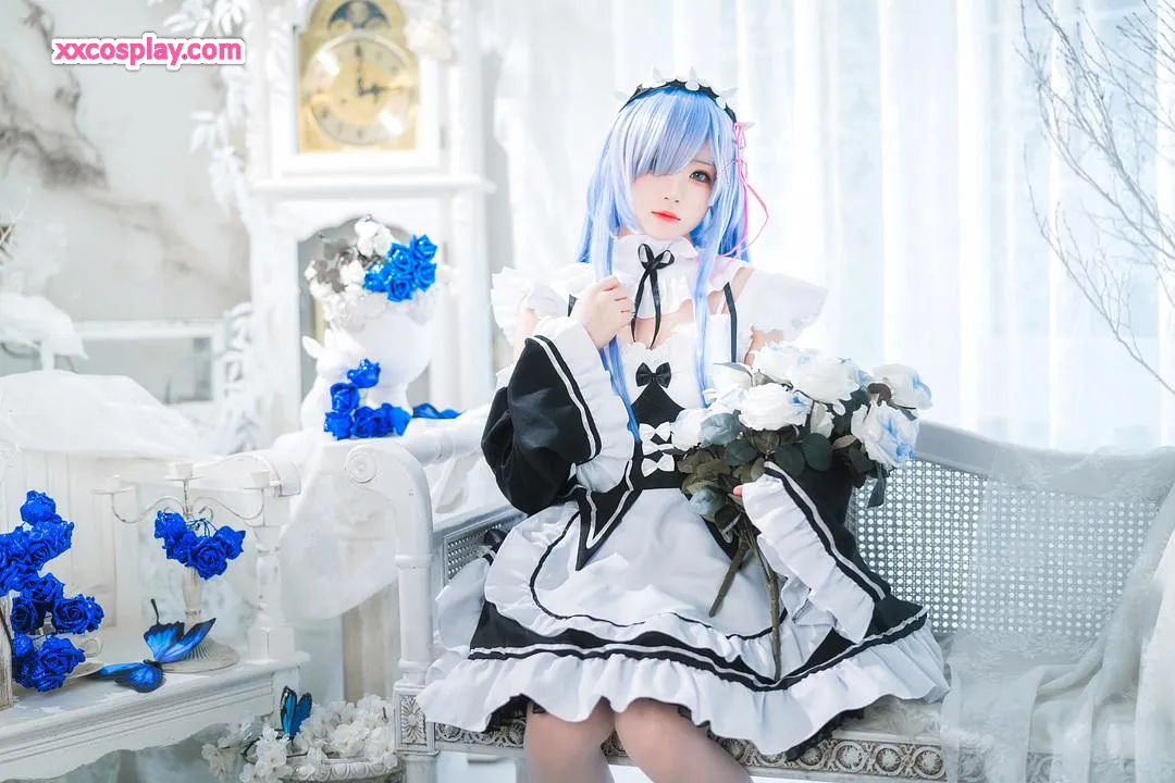 Cherry Meow - Long-Haired Rem Maid Cosplay